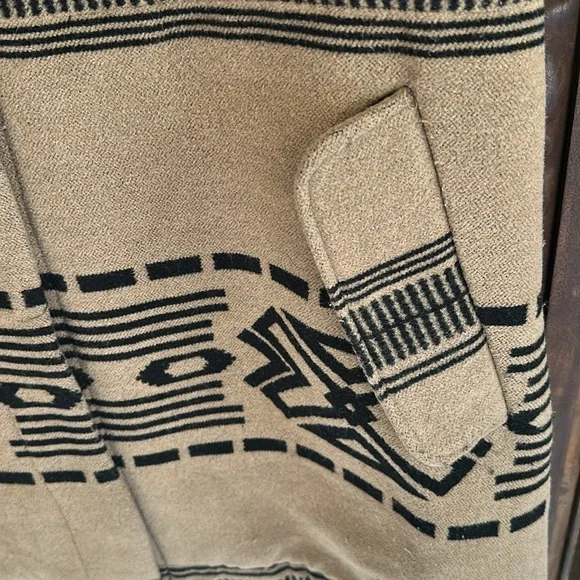 BB Dakota Chic Tan Coat with Faux Fur Hood - Picture 5 of 8